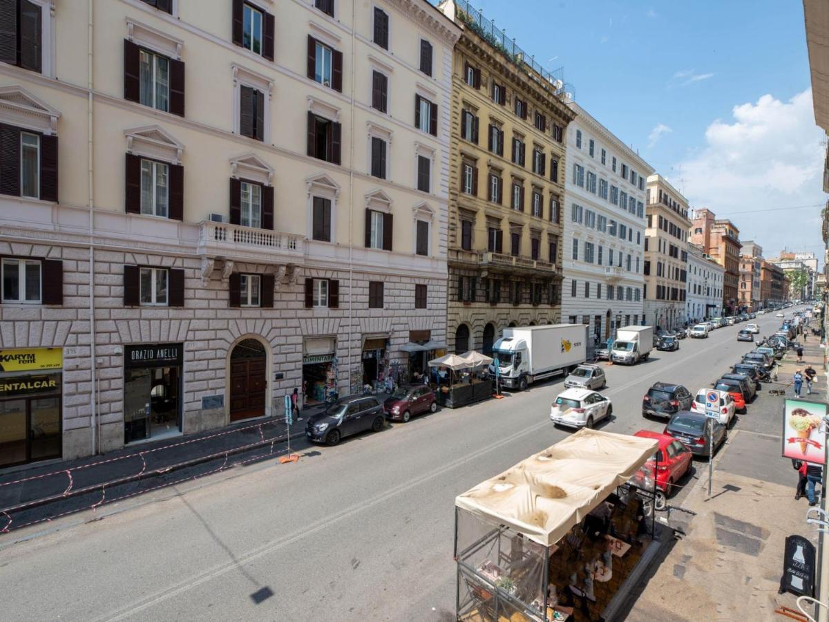 The Best Rent - Spacious Three-Bedroom Apartment Near The Colosseum Rome Exterior photo