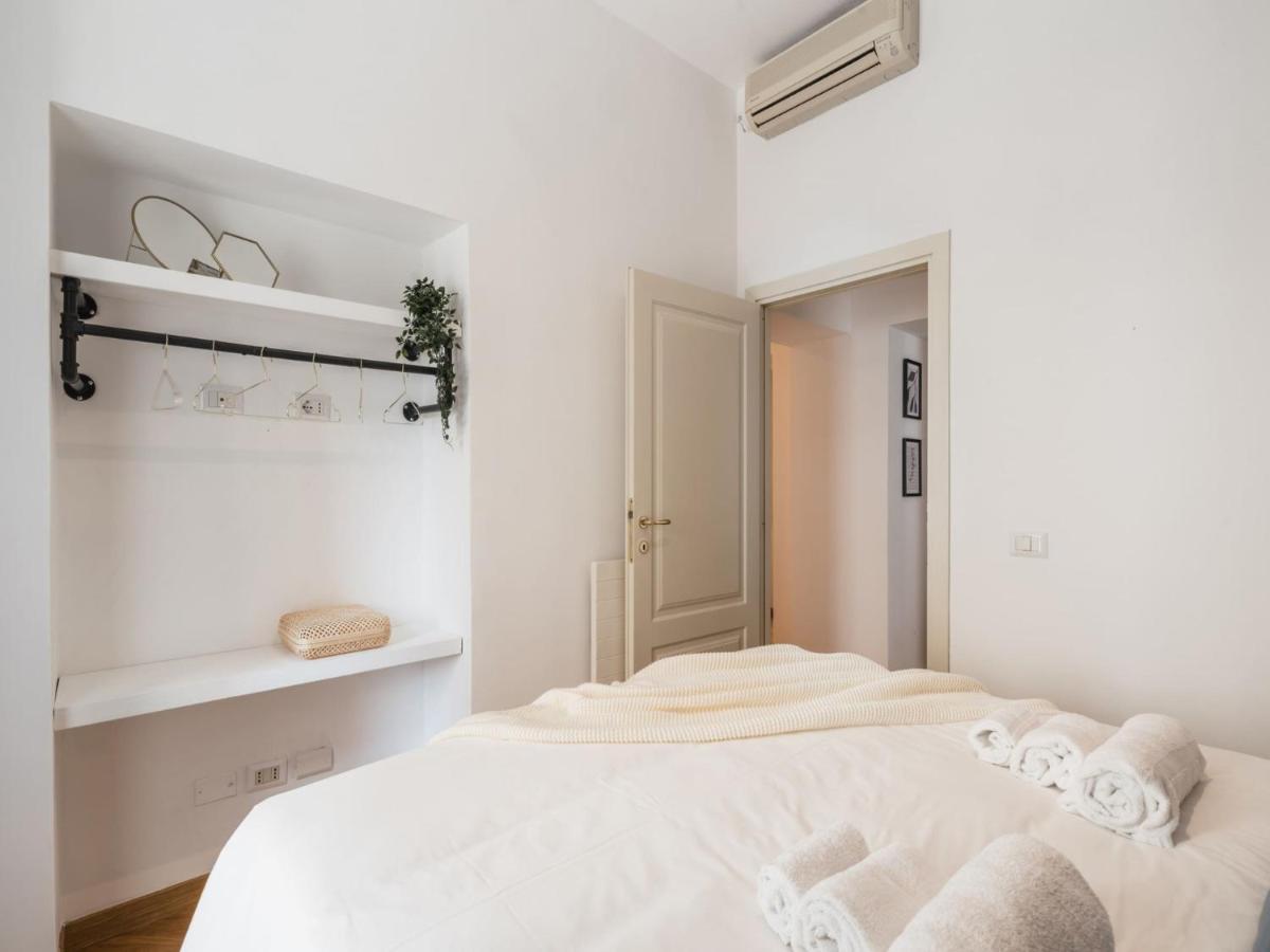 The Best Rent - Spacious Three-Bedroom Apartment Near The Colosseum Rome Exterior photo